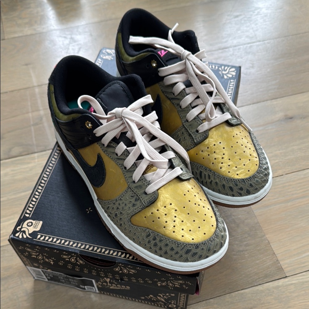 Nike Gold and Black Sneakers